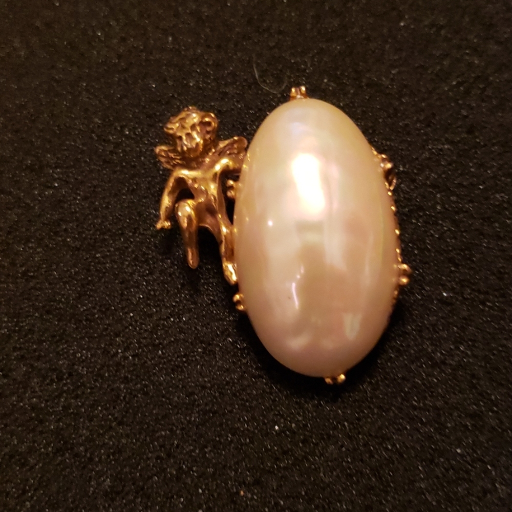 Angel pin